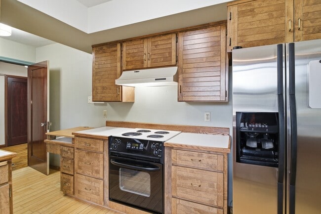 Building Photo - 8131 Veterans Dr SW