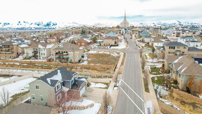 Building Photo - 3857 Ivey Ranch Rd