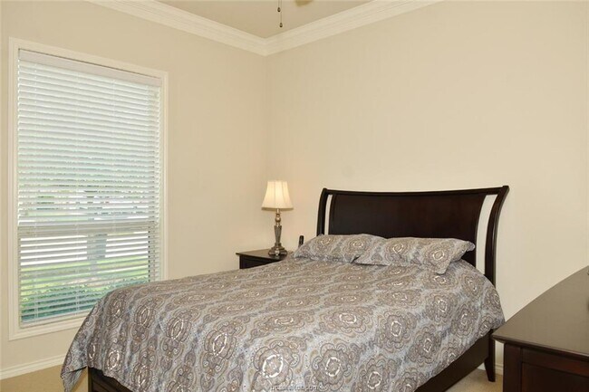 Building Photo - 5145 Stonewater Loop
