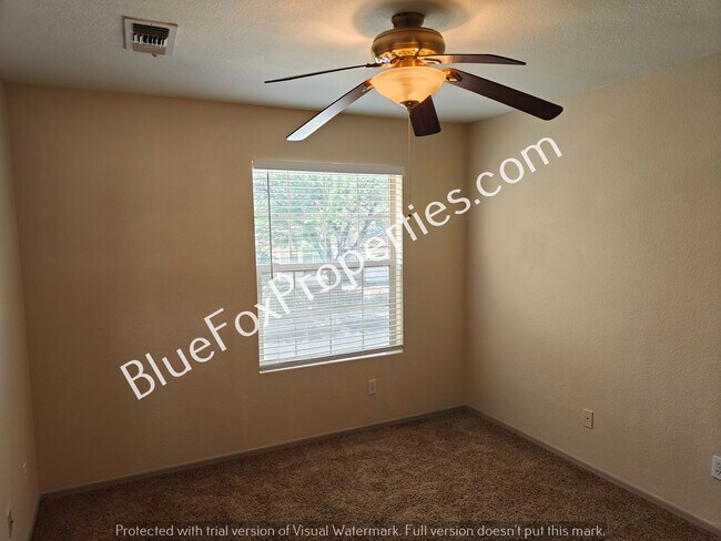 Building Photo - 12364 N Mt Bigelow Rd