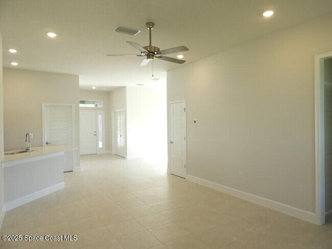 Building Photo - 1126 Kylar Dr NW