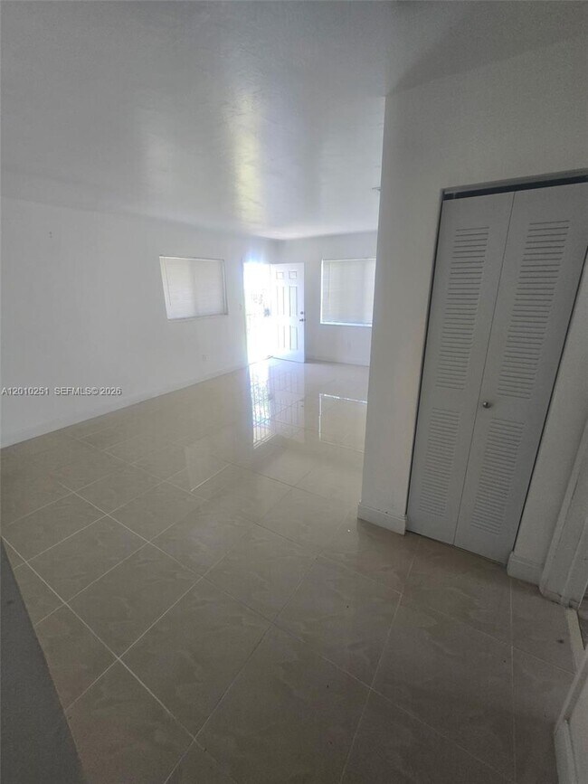 Building Photo - 1149 NW 76th St