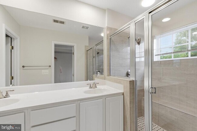 Building Photo - 8108 Dove Cottage Ct