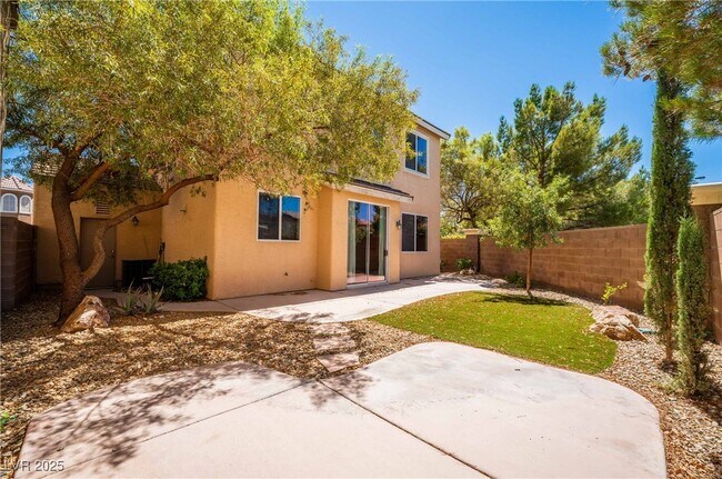 Building Photo - 5994 Attavilla Dr