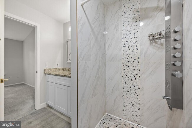 Building Photo - 4731 Leyden Way