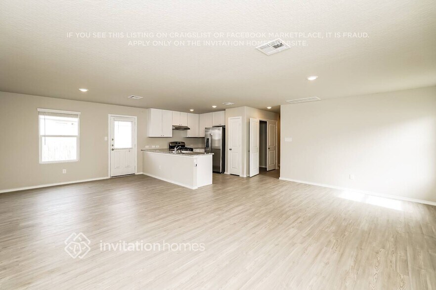 Building Photo - 13702 Bucket Way