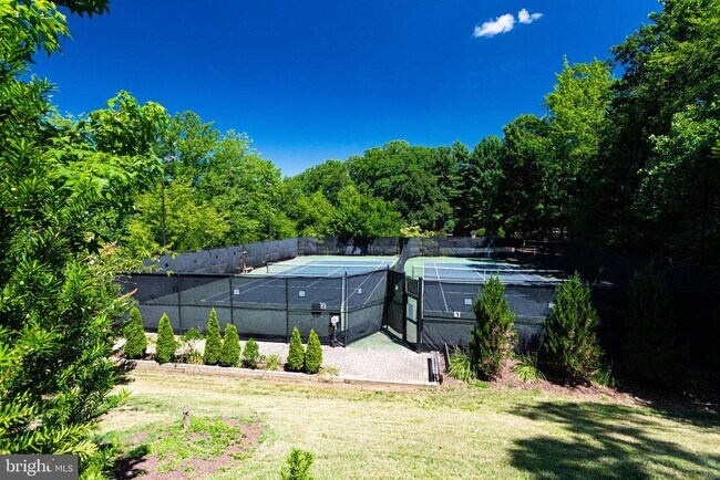 Building Photo - 8340 Greensboro Dr