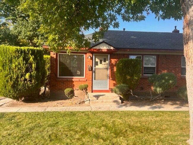 Building Photo - 2722 W Bannock St