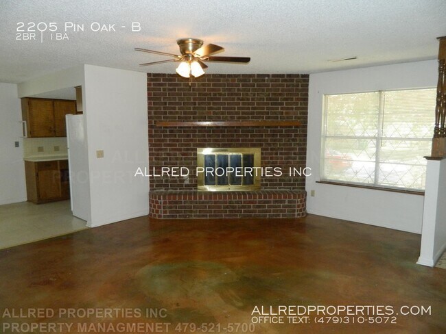 Building Photo - Springdale Duplex Available Now!