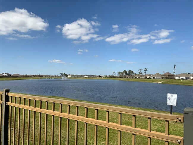 Building Photo - 12806 Crombie Dr