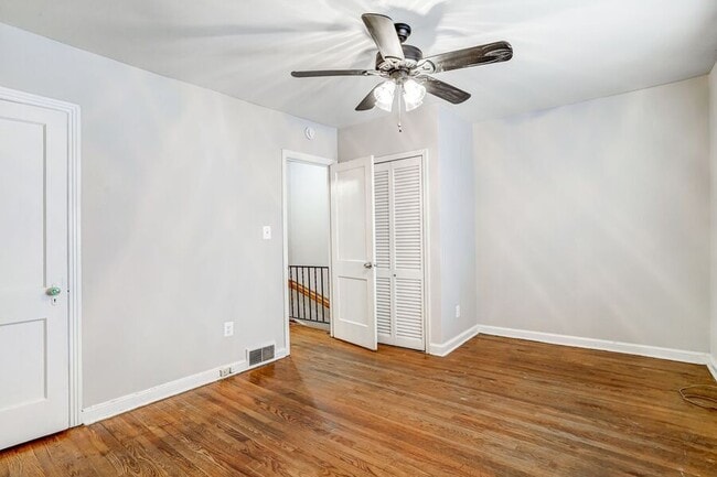 Building Photo - 3351 Clay St NE