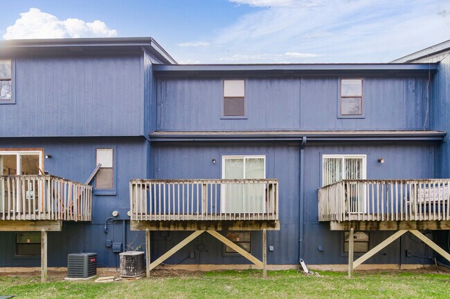 Building Photo - 3123 Eaton St