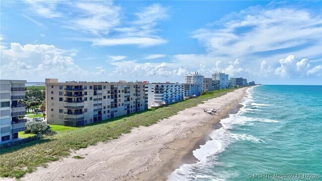 Building Photo - 10200 S Ocean Dr