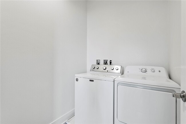 Building Photo - 202 W Tribella Ct