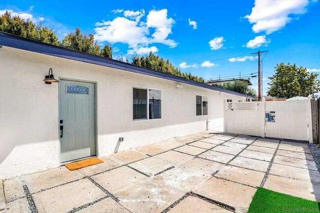 Building Photo - 5515 Lauretta St