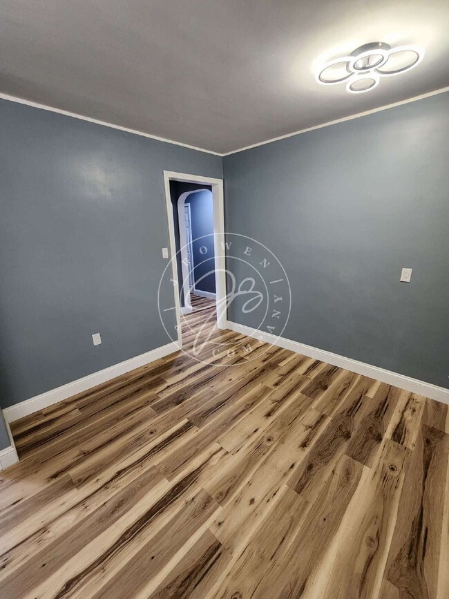 Building Photo - Charming 3-Bed Home with Finished Basement and large dormer!