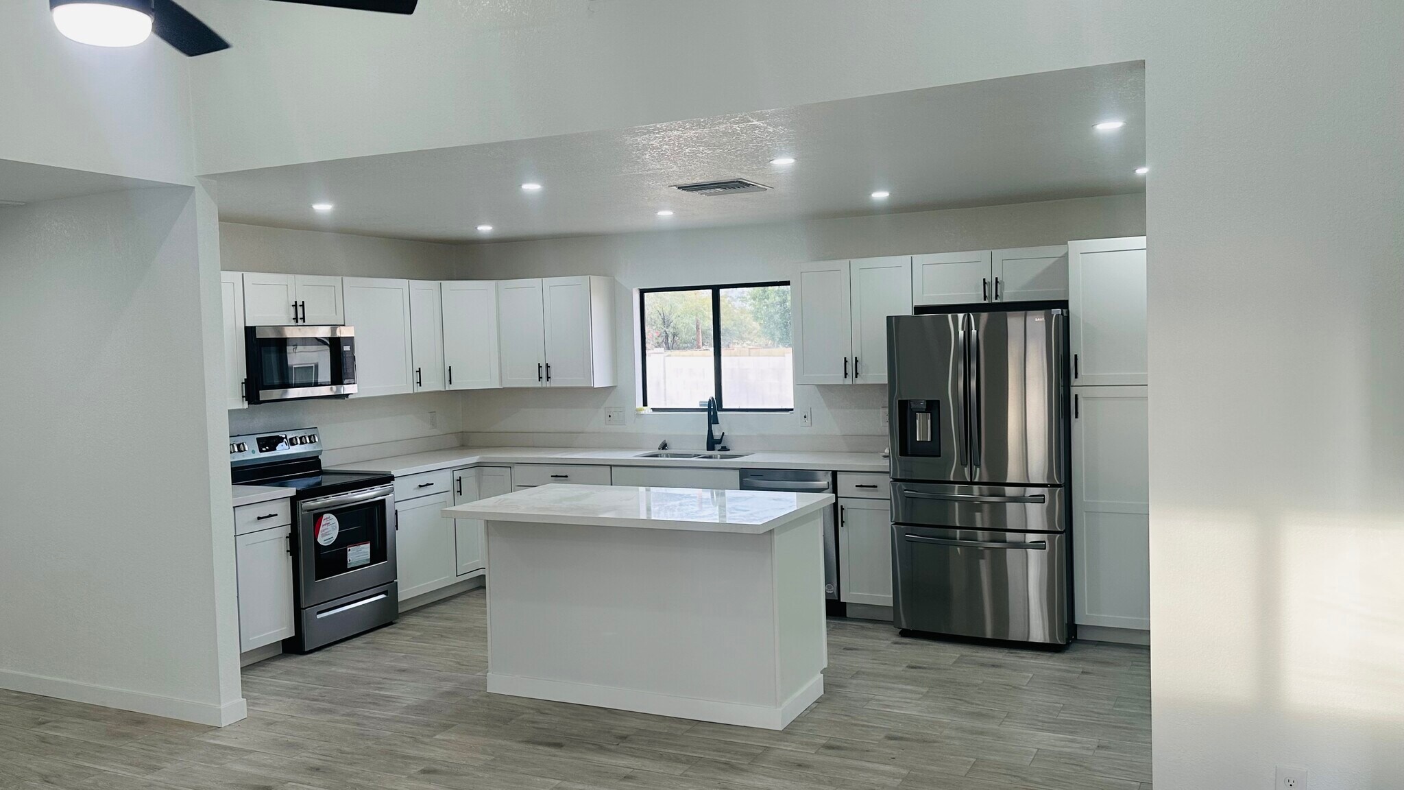 Building Photo - 2638 N 87th Ter