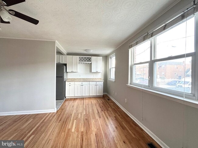 Building Photo - 3746 Genesee Dr