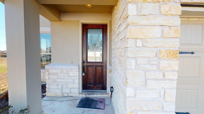 Building Photo - Spacious Round Rock home with patio & gree...