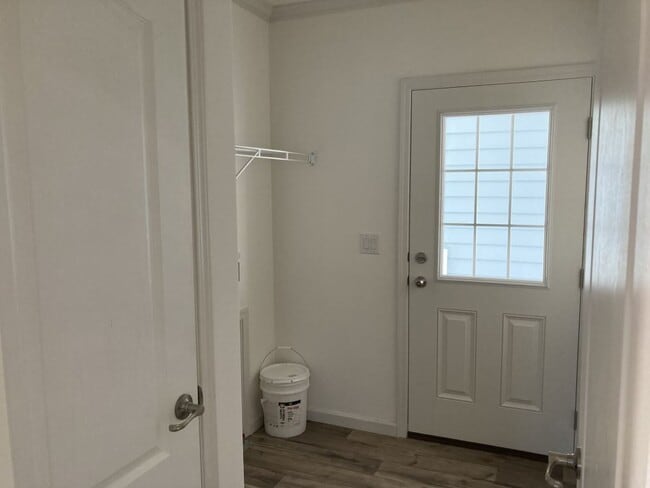 Building Photo - 3617 Campari Dr