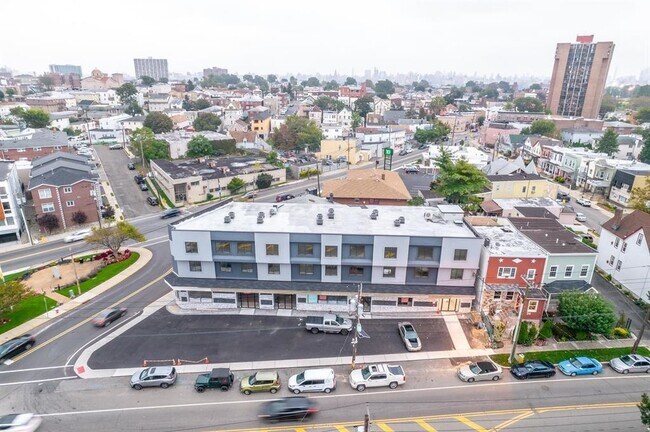 Primary Photo - 44 Bergen Blvd