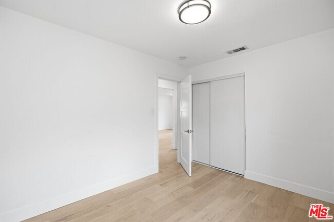 Building Photo - 4221 166th St