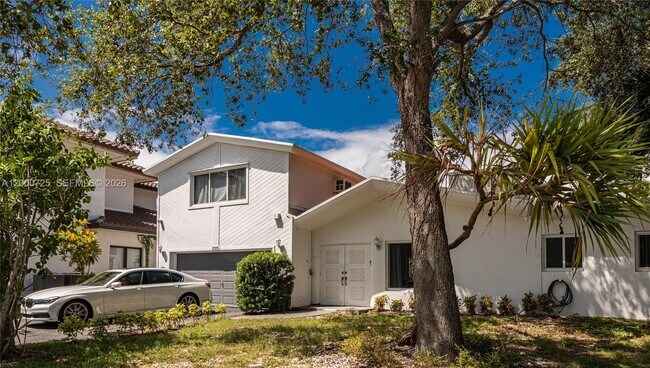 Building Photo - 2555 NE 202nd St