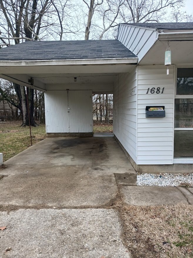 Building Photo - 1681 Brentwood Dr