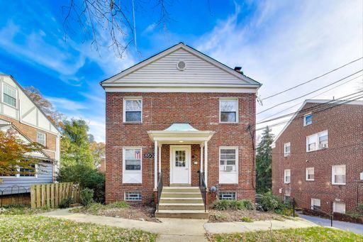 Building Photo - 8507 Flower Ave - Unit 4 Takoma Park, MD 20912 - 2 YEAR LEASE SPECIAL - PETS OK! -  Large 1 Bed w...