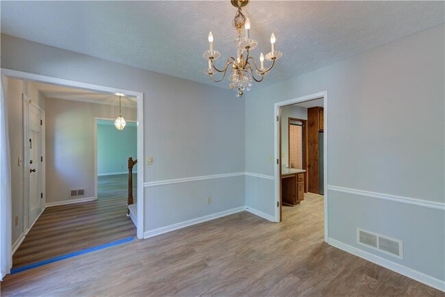 Building Photo - 1049 Seven Springs Cir NE