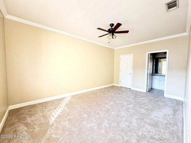 Building Photo - 4441 Burbank Dr