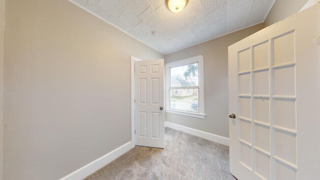 Building Photo - Brooklyn Centre Area - 3 Bedroom - Single ...