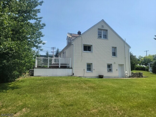 Building Photo - 59 Troy Rd