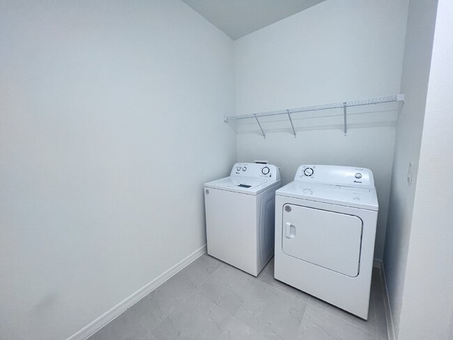 Building Photo - "Epperson lagoon 4 Bed, 2.5 Bath Home in Wesley Chapel, FL - A Must-See Rental Property!" Free wi...