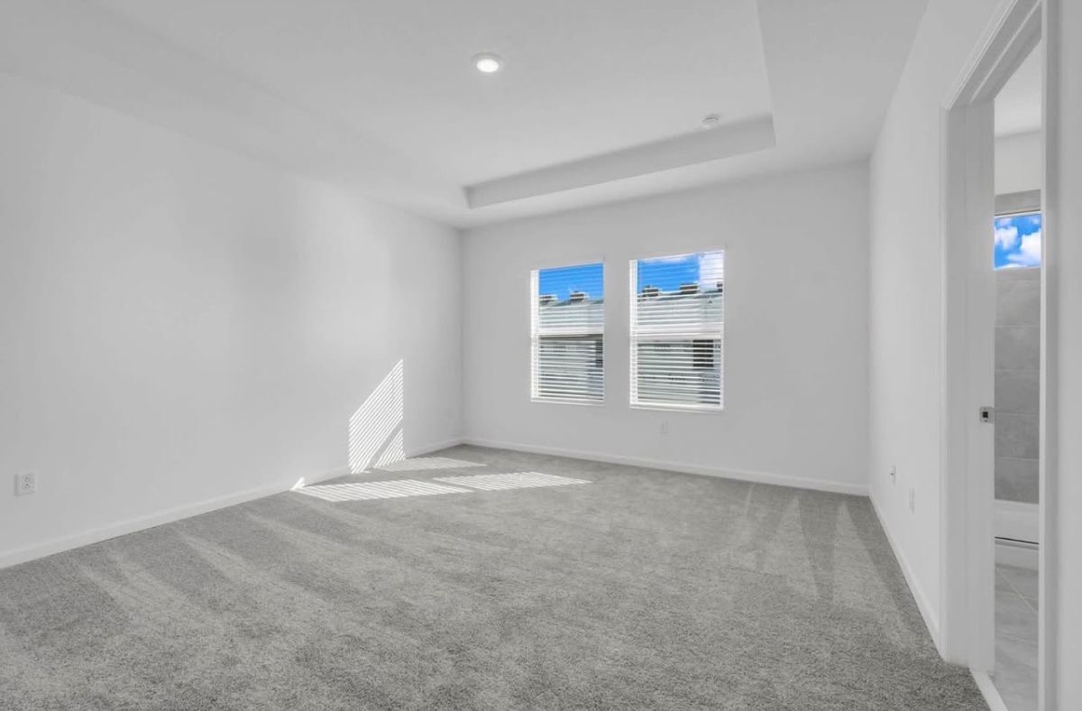 Building Photo - 2550 Skyline Lp