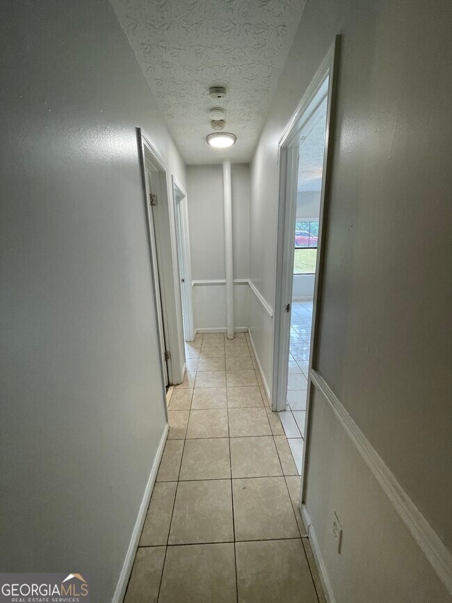 Building Photo - 1088 Riva Ridge Dr NW