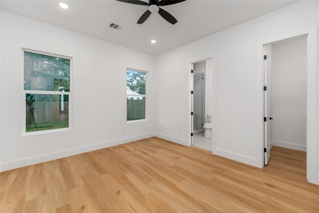 Building Photo - 4353 Aledo St