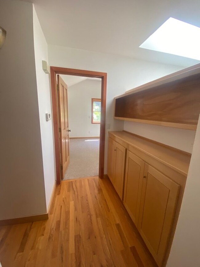 Building Photo - Private / executive 3/2 by Sequoia Park