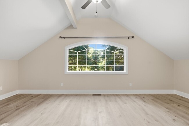 Building Photo - 310 Kemper Rd