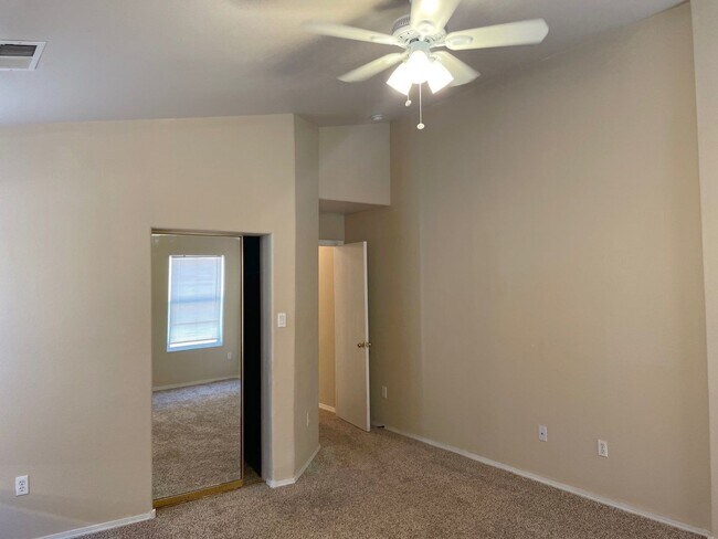 Building Photo - 2315 Iron Gate Trail SW
