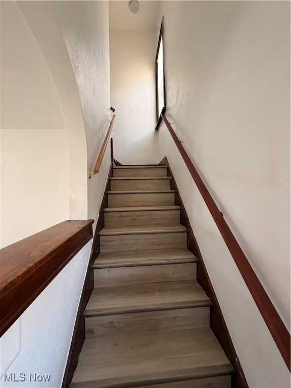 Building Photo - 612 Hallie Ave