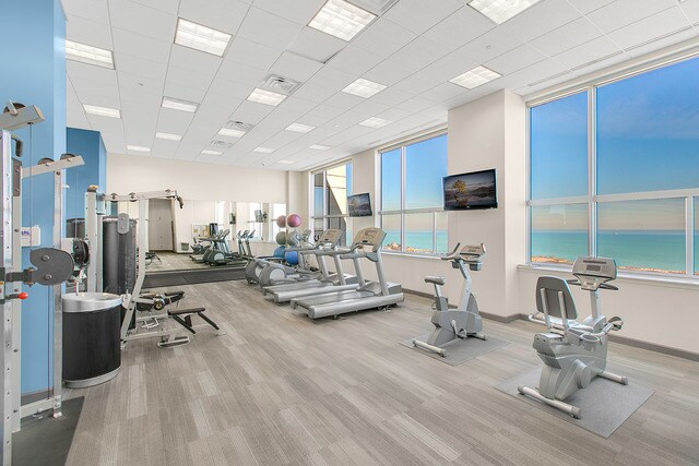 Building Photo - 1901 S Calumet Ave