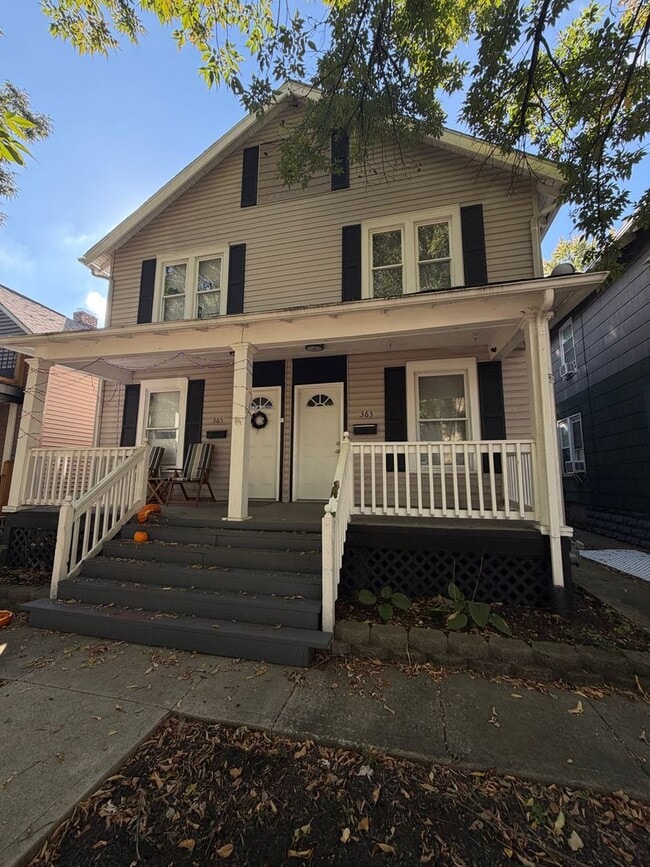 Building Photo - Charming 2 Bed, 2 Bath Home Near German Vi...