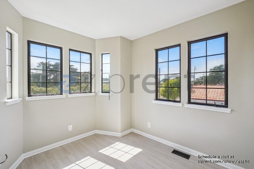 Building Photo - 225 Moana Pl