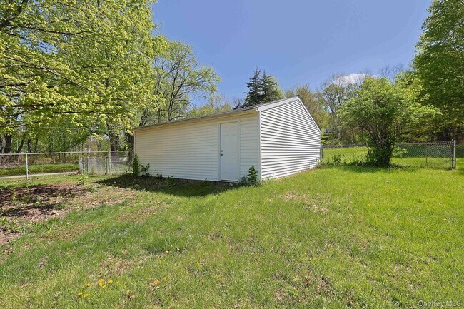 Building Photo - 1604 NY-9G