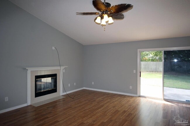 Building Photo - 8454 Ferlon Ave