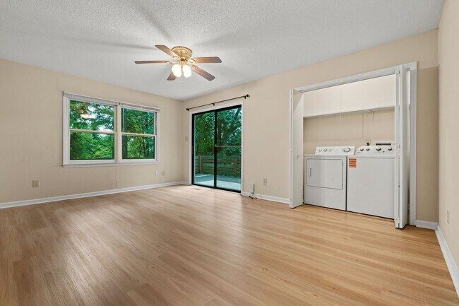 Building Photo - TWO WEEKS OFF RENT! Two Bedroom Townhome with Private Wraparound Deck in Carrboro!