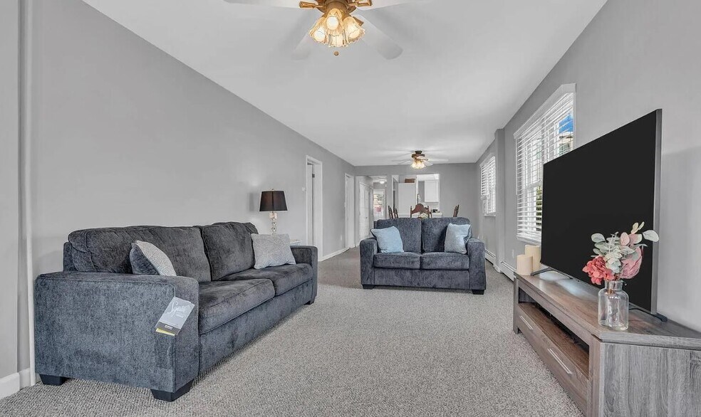 Building Photo - 58 Farragut Ave