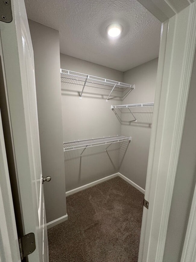 Building Photo - Beautiful 2 Bed 2.5 Bath Townhome *ZONED FOR BLACKMANS SCHOOLS*