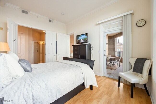 Building Photo - 2825 Palm Beach Blvd